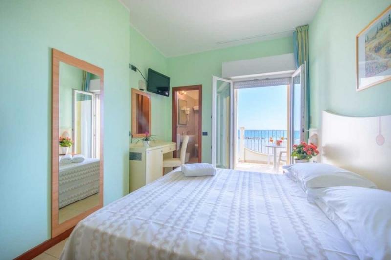 Hotel Zeus Rimini Extérieur photo